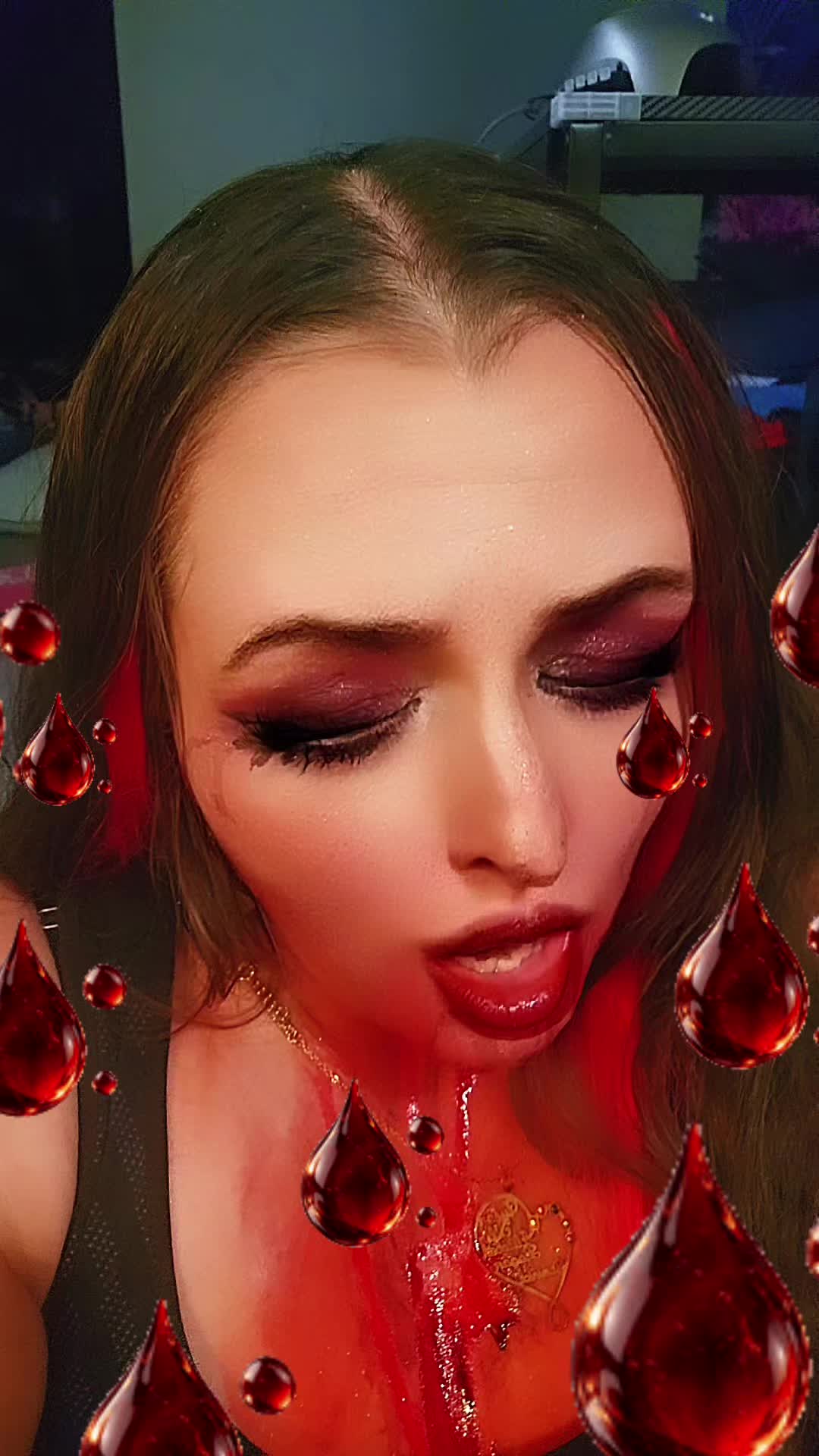 @KimCroft🧸🌹💙🎸🐋🐬🦋😈👻☘️🔥