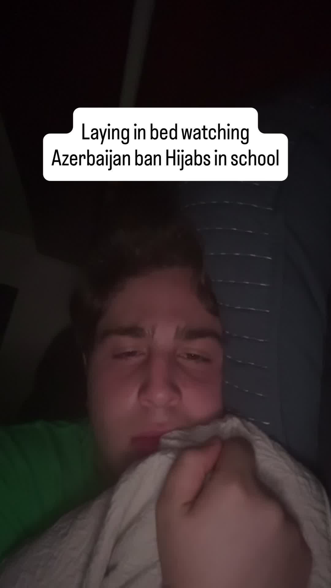 @adoolie_
