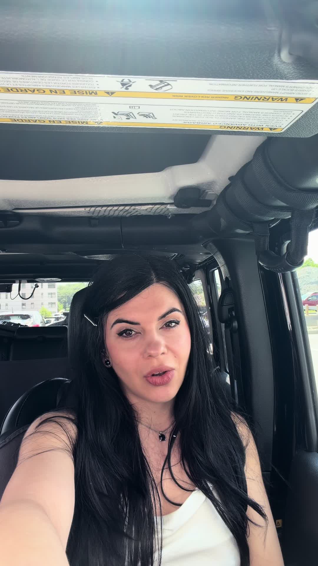 @Thegirlwiththesevenjobs IG