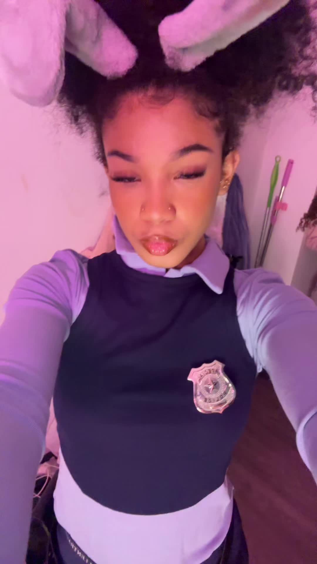 @Love.Loma
