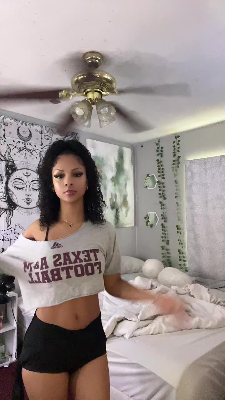 @⃟