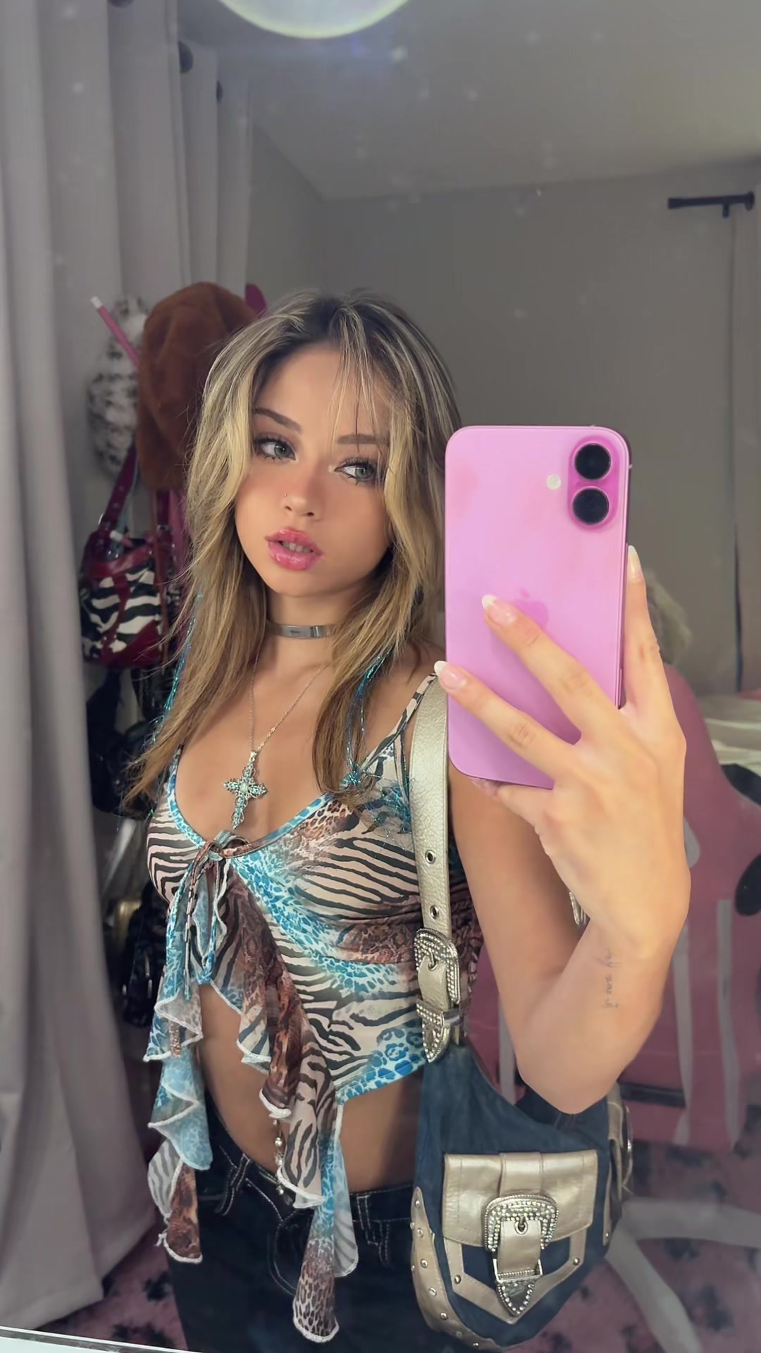 @carobrat
