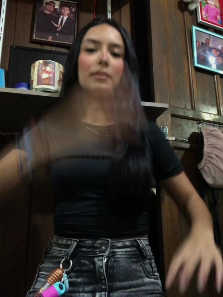 @thamires