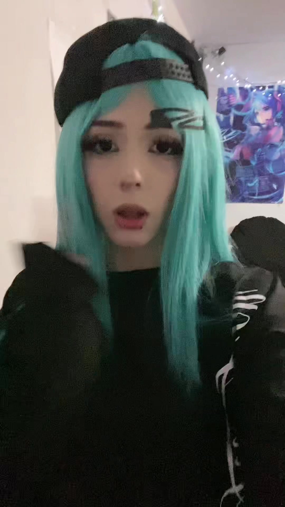 @Eternal (•﹏•;)