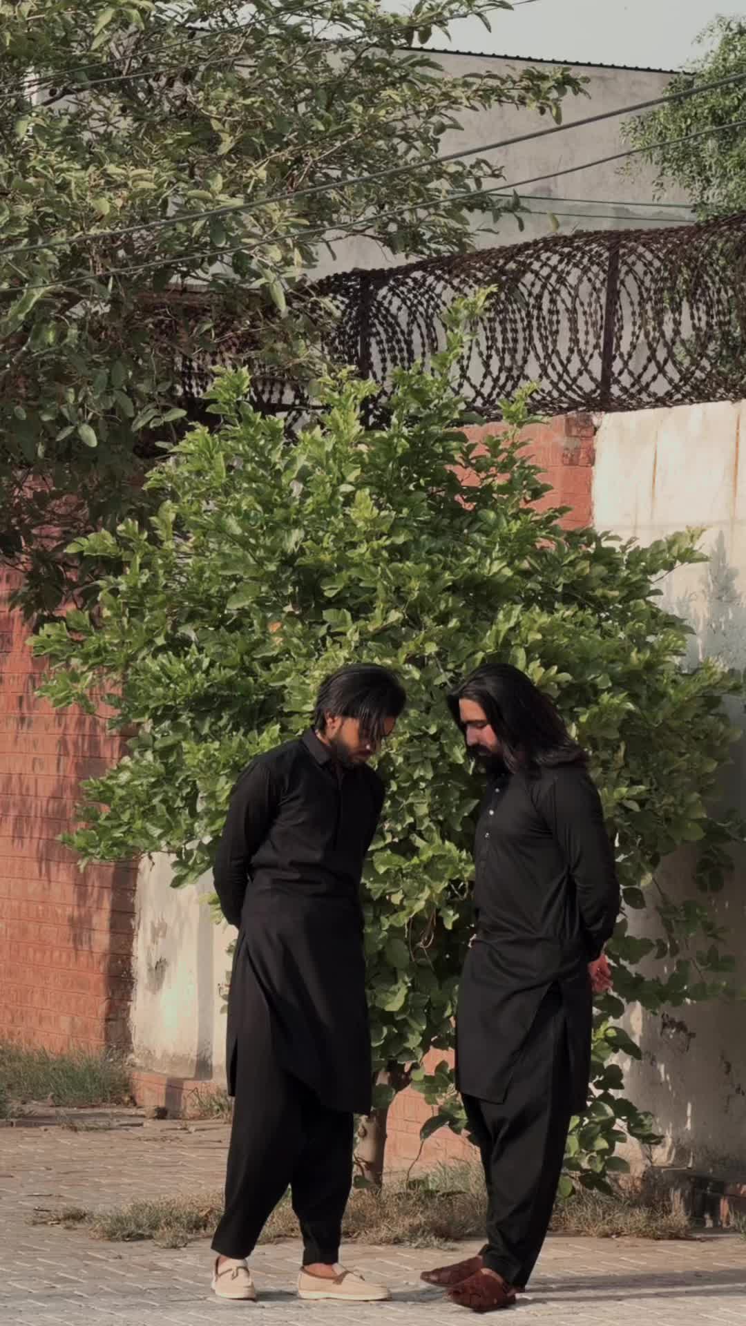 @𝐀𝐥𝐢 𝐇𝐚𝐪🚩