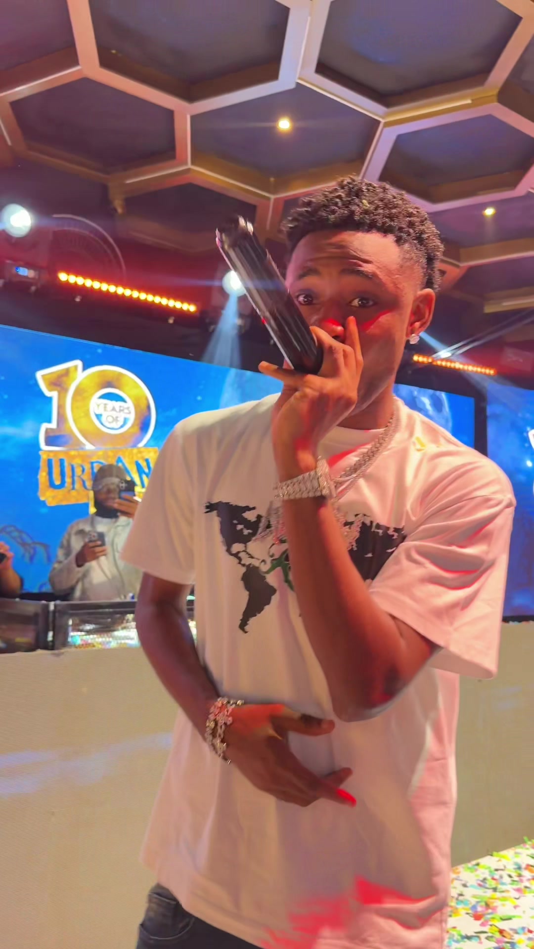 @Feez Visuals✰