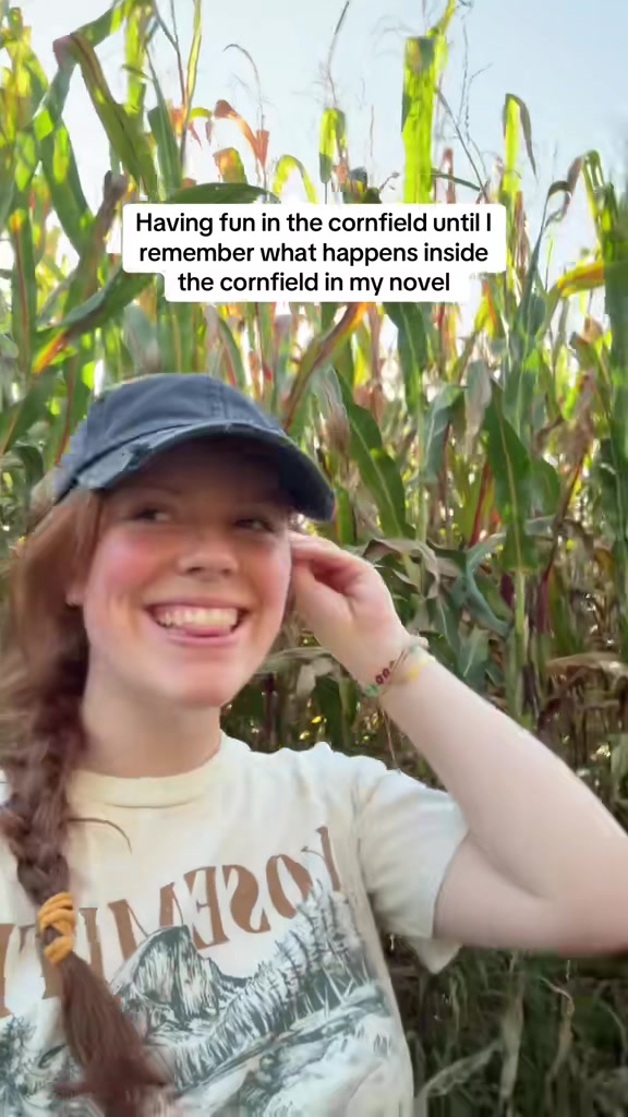 @Sophie // Writer + Illustrator