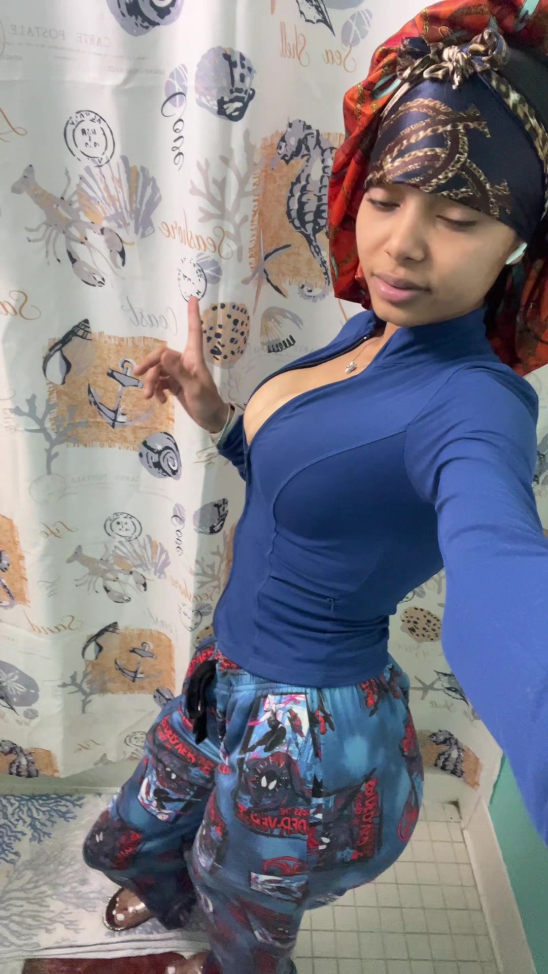 @️