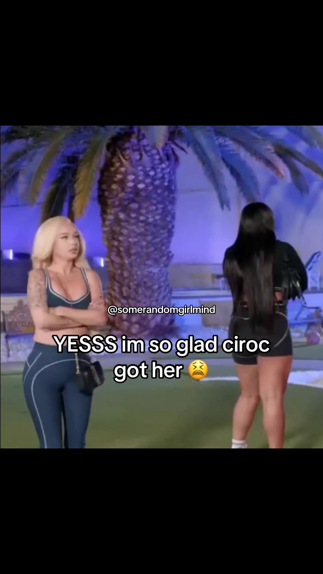 @⃟