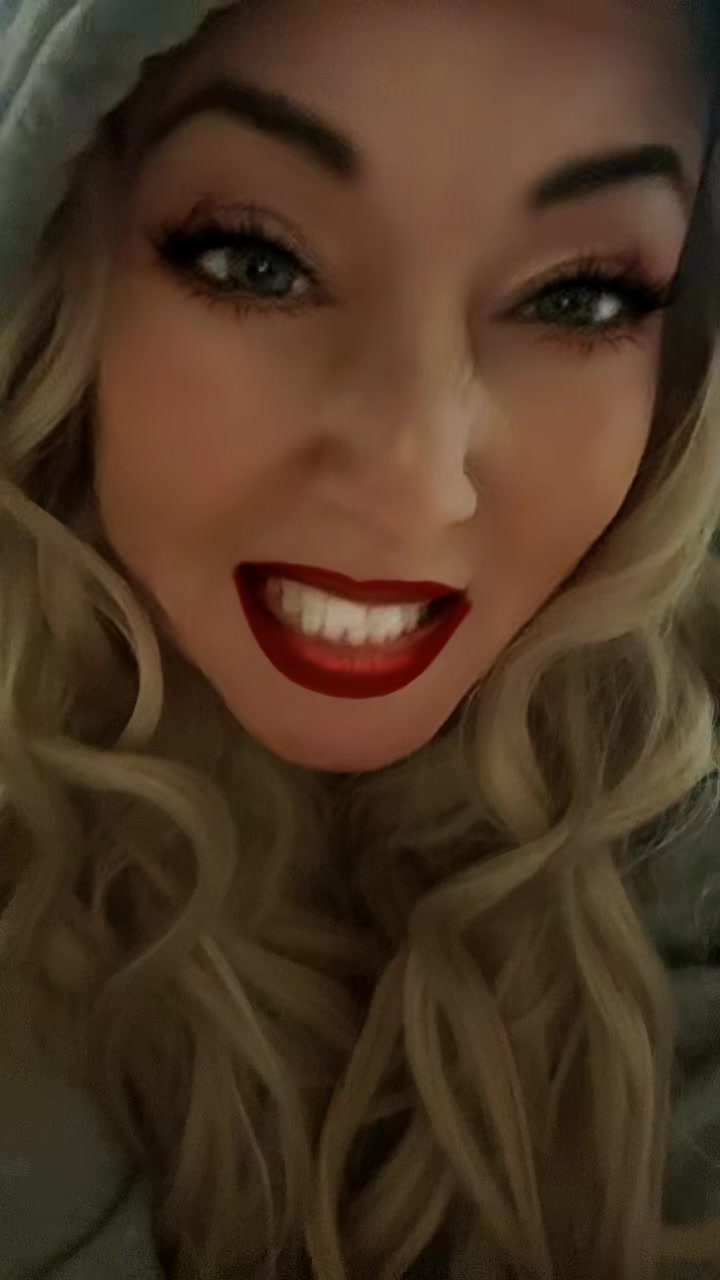 @funloving_blonde