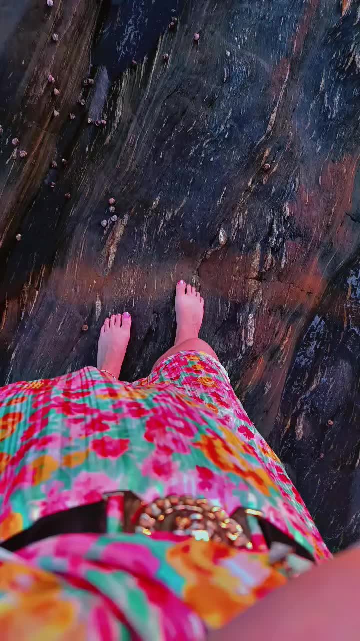 @𝓢𝓪𝓷𝓭𝔂 𓆩დ𓆪 ⋆