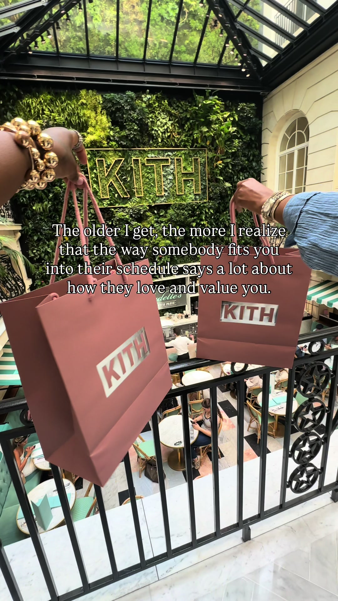@Kris | Travel + Style & Beauty