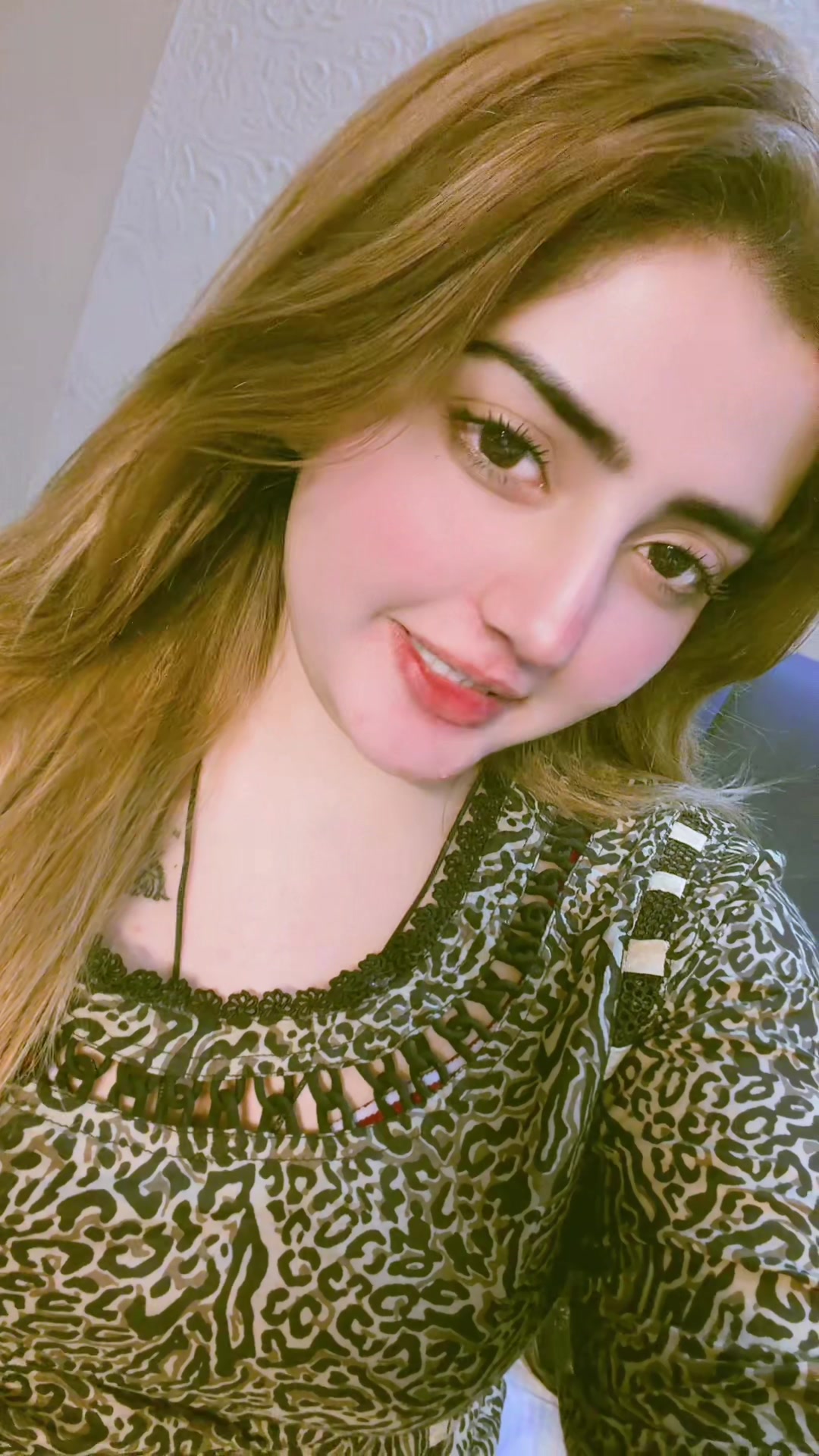 @𝓕𝓮𝓼𝓱𝓾🐳