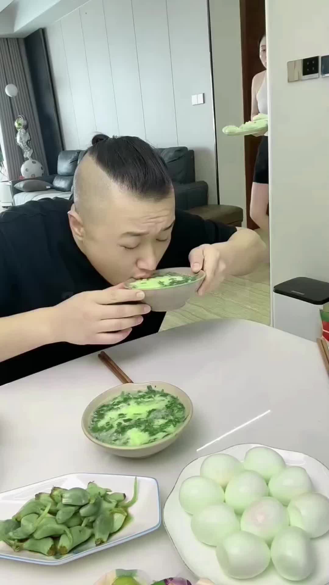 @foodmukbang
