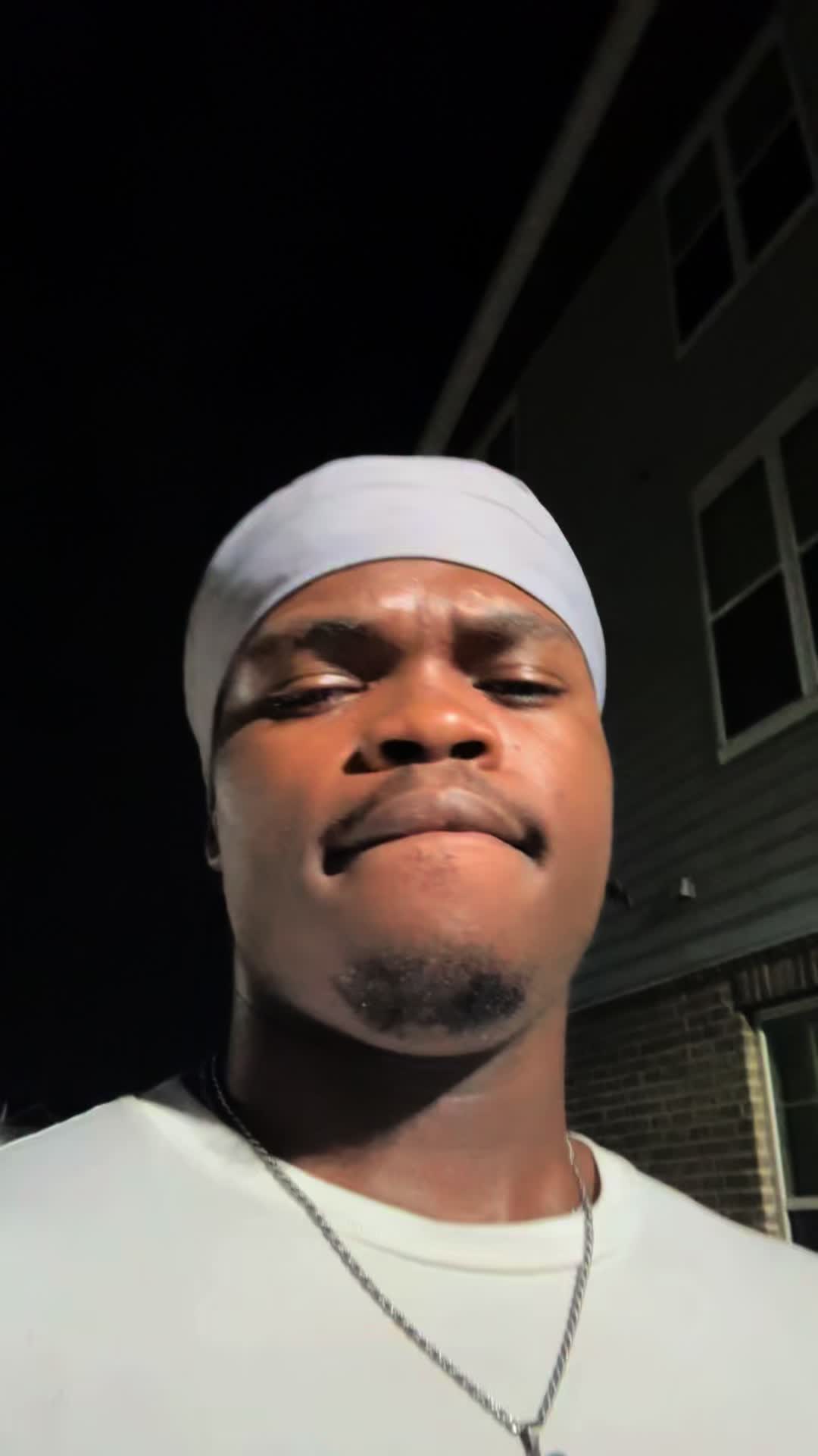 @Ñøël🇳🇬