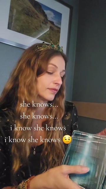 @Jessica - Golden Threads