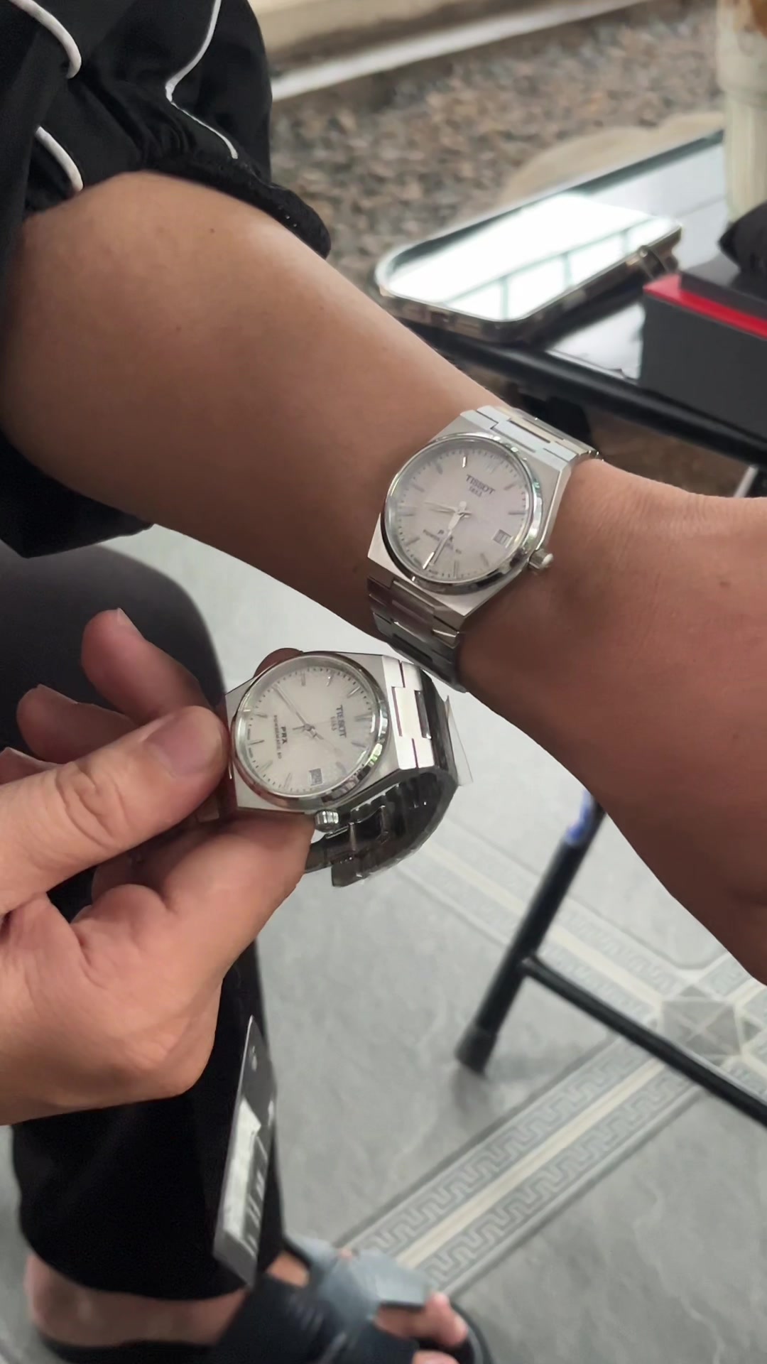 @QuốcThôngg 1.Minute