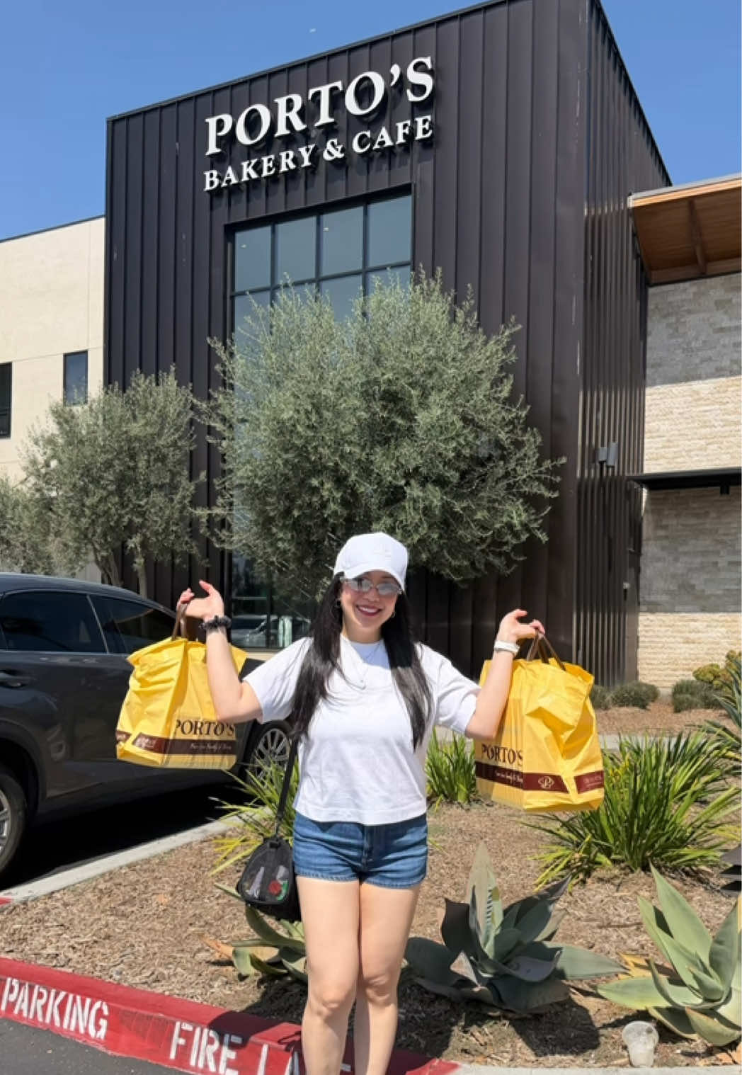 @🤎✨ Madam-E ✨🤎