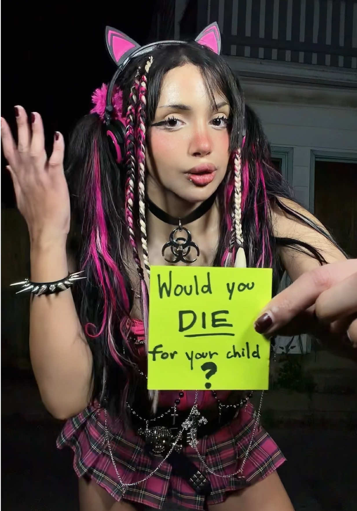 @Mina