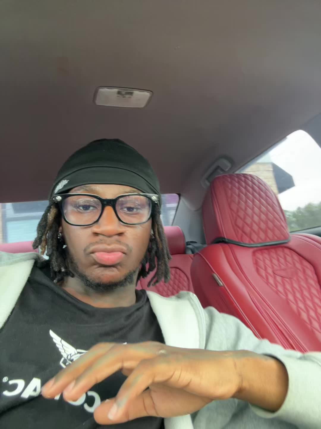 @Aj🖤