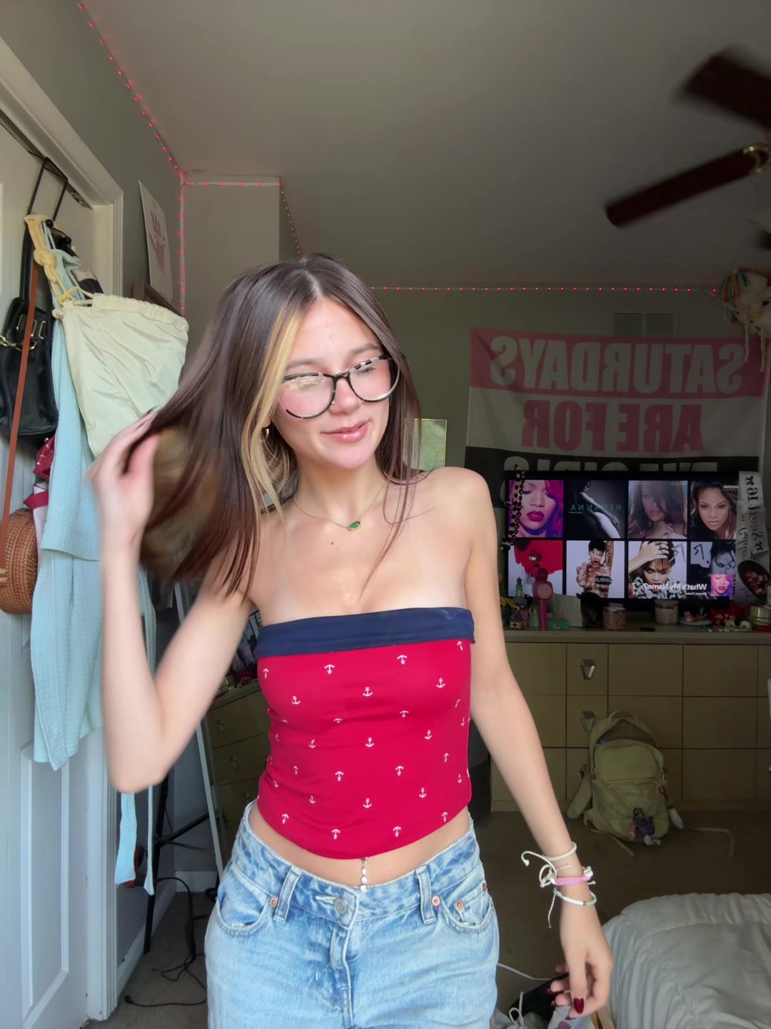 @Aleena 🥸