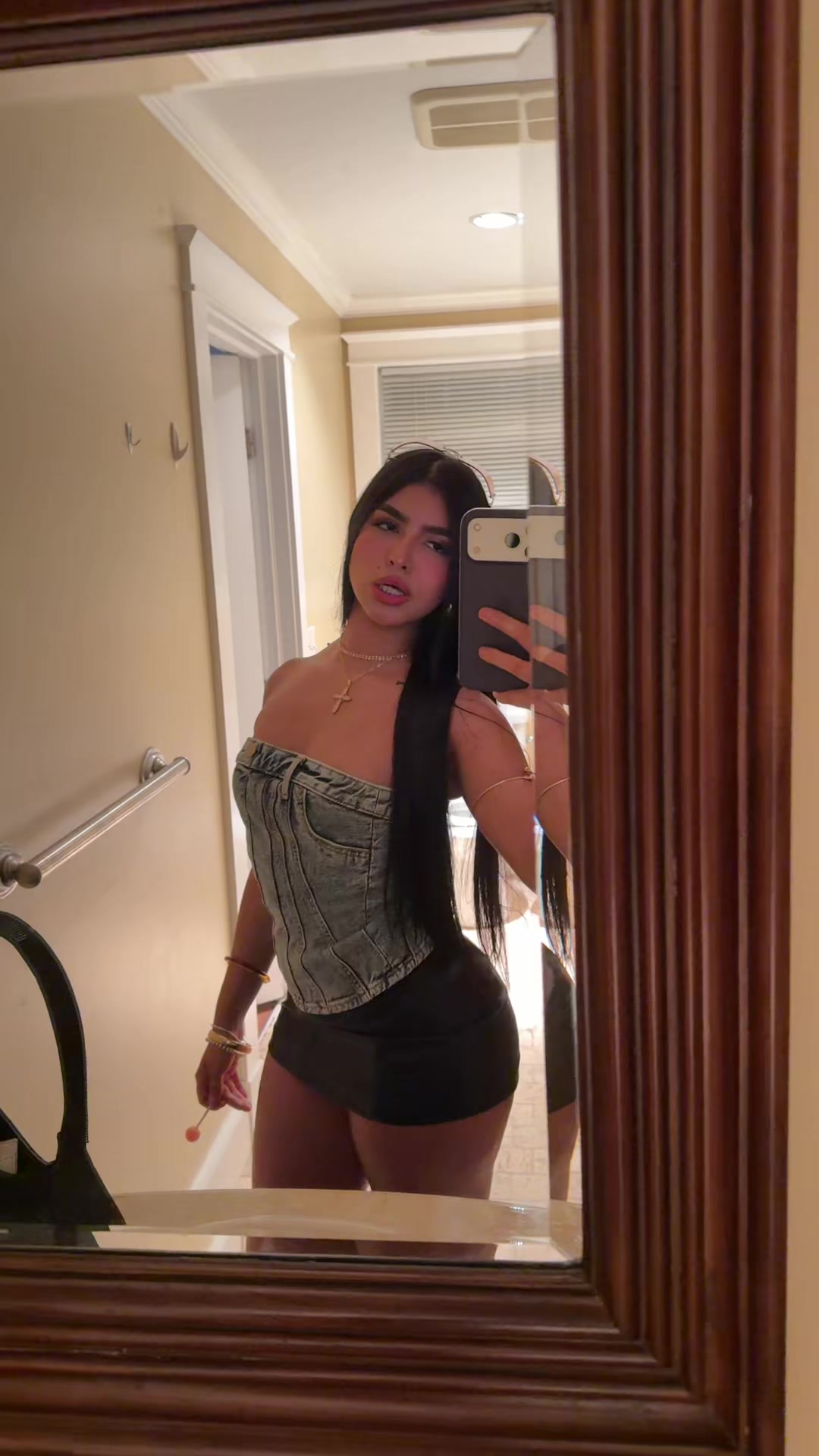 @iamnnaz_13