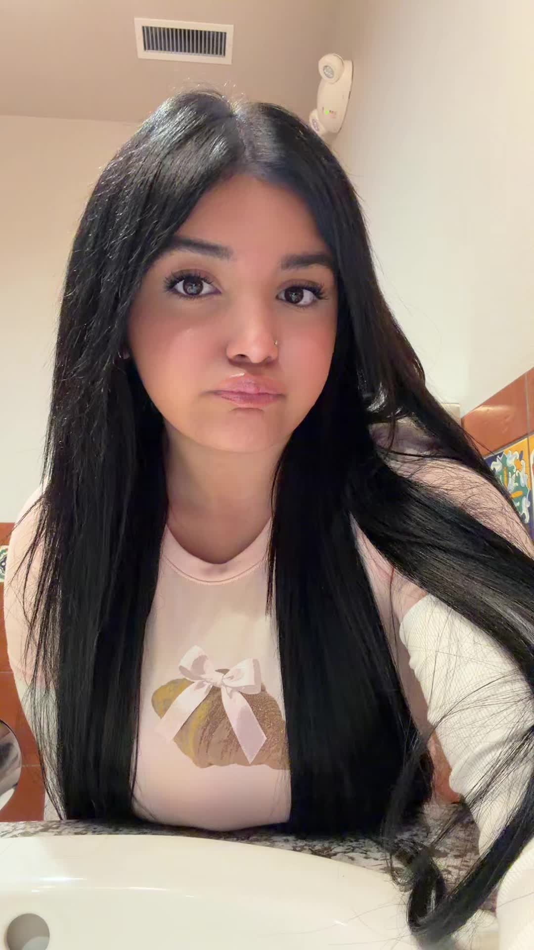 @arielala