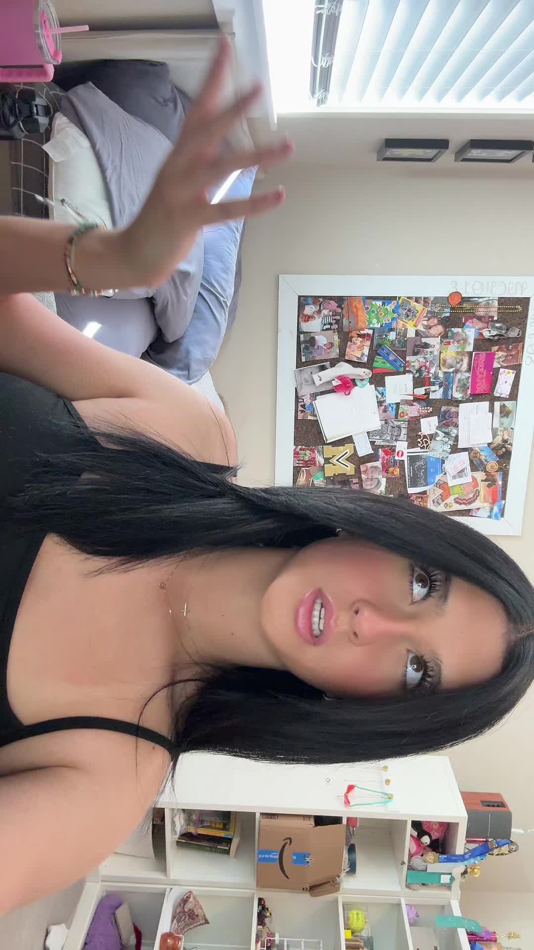 @Sofia