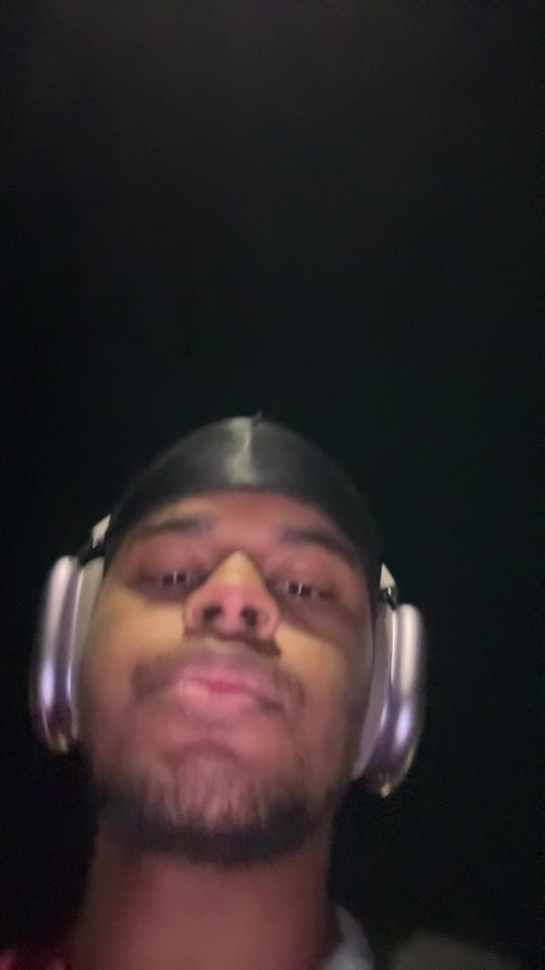 @whoevenisjosh_