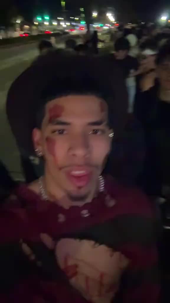 @👑