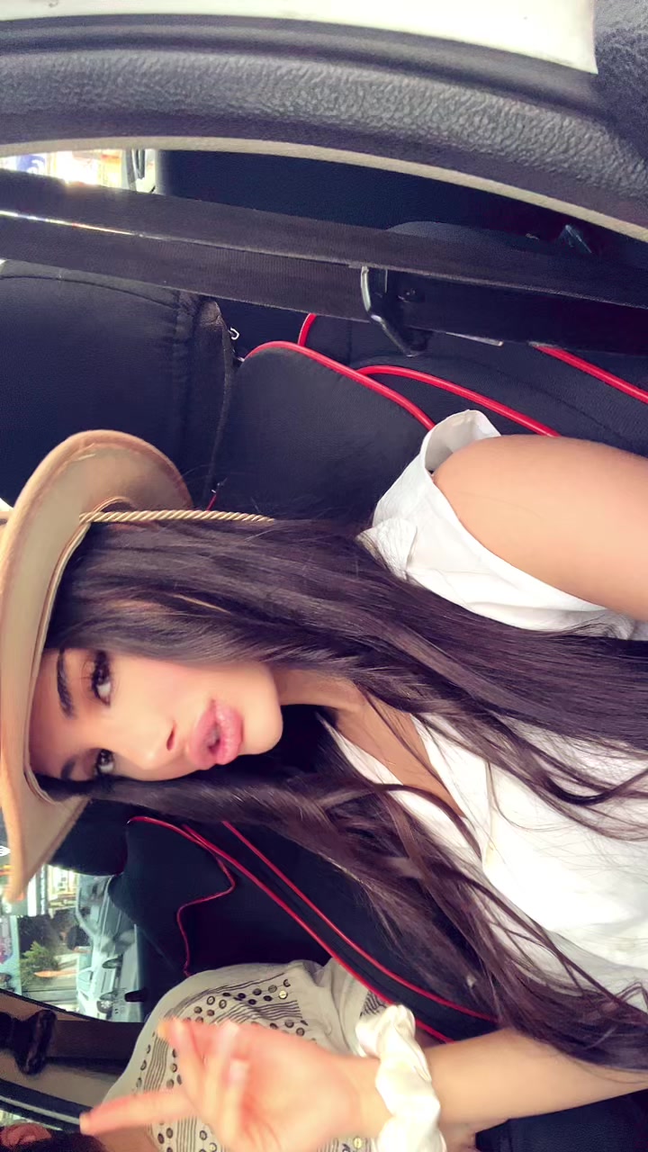 @saraborhann
