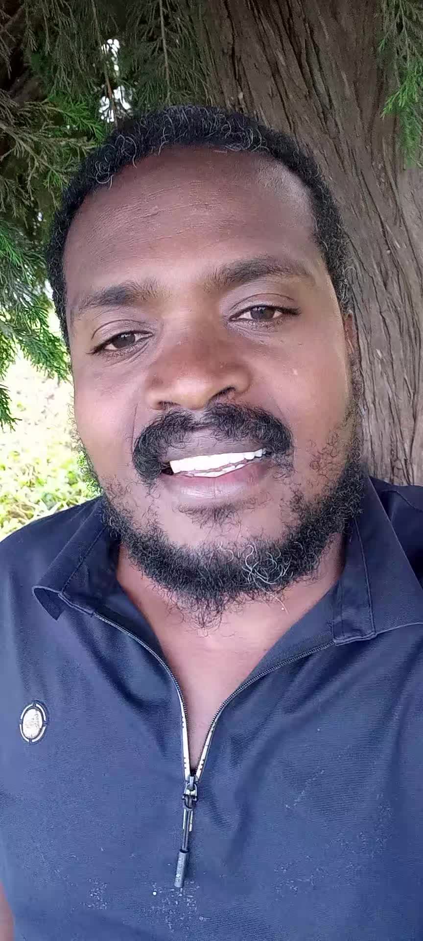 @ዲዮ ነኝ ወርቃማው ቁልፍ