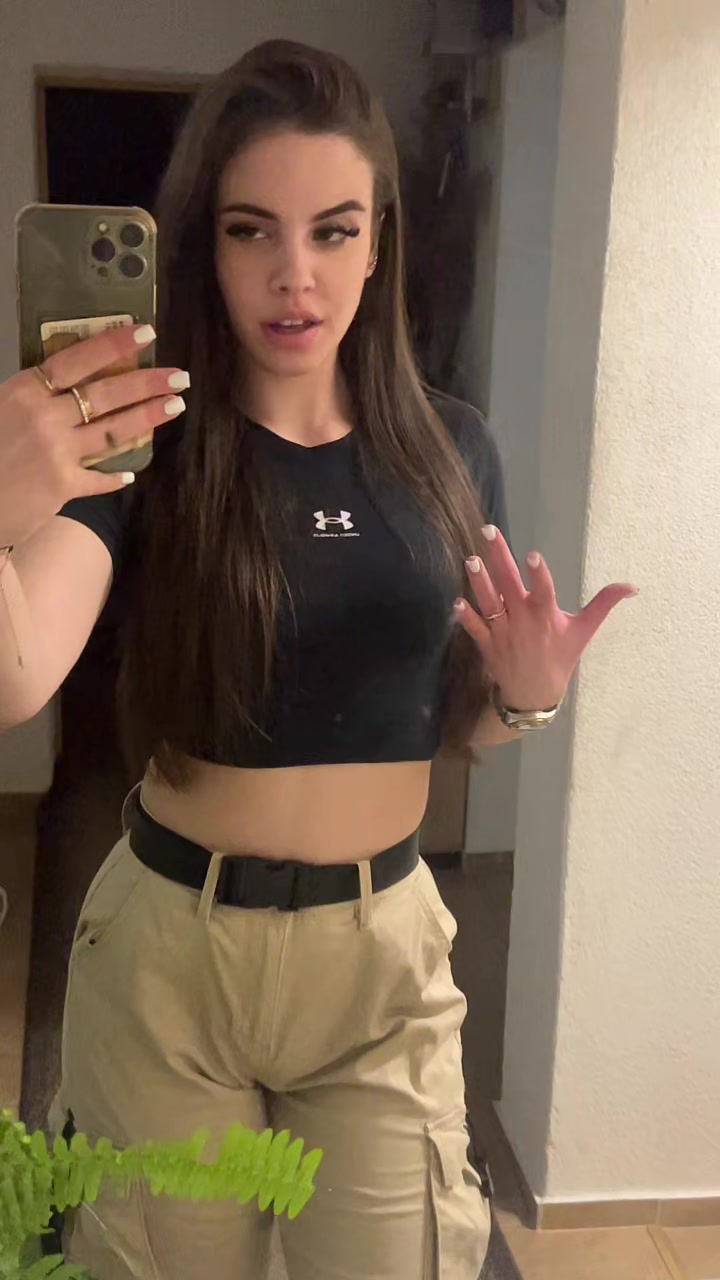 @𝑽𝒂𝒍𝒆💋