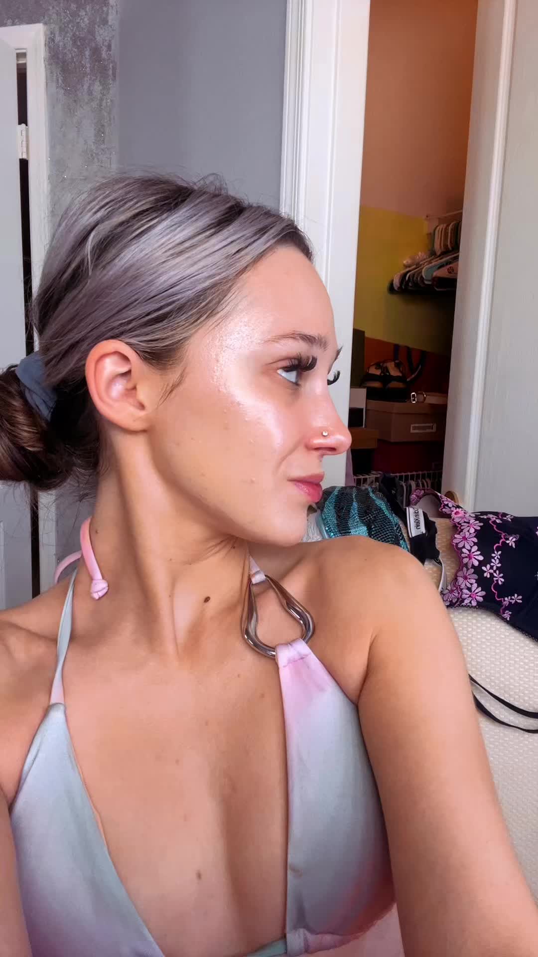 @Adriana