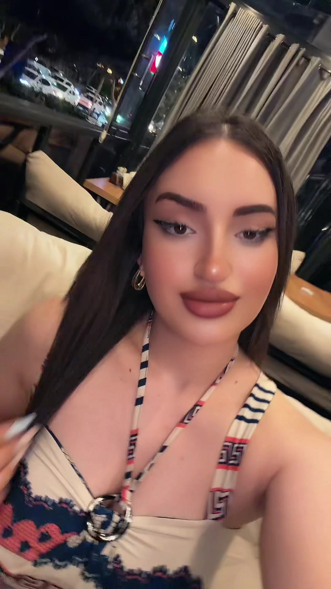 @Ava