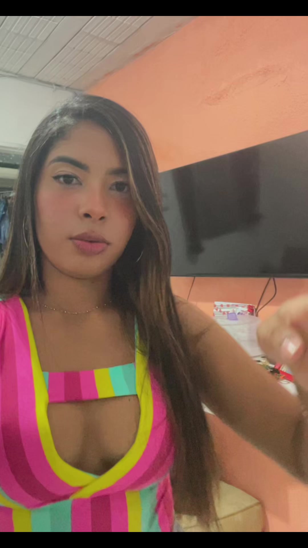 @laari.nasciment0