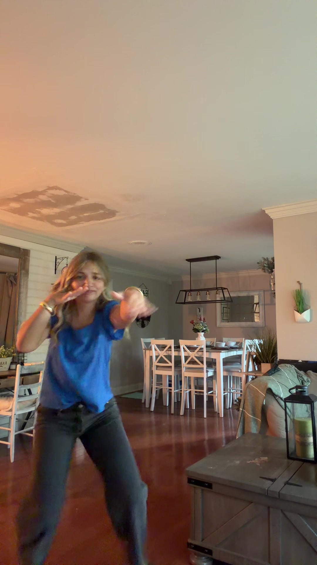 @bella