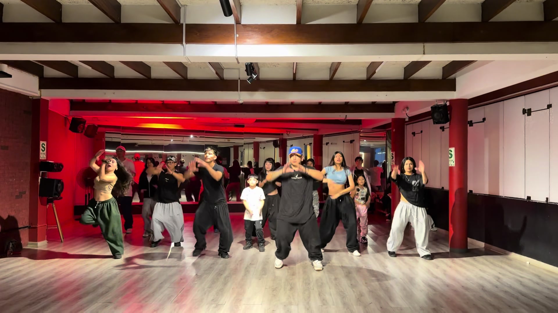 @X FORCE - ESCUELA DE BAILE