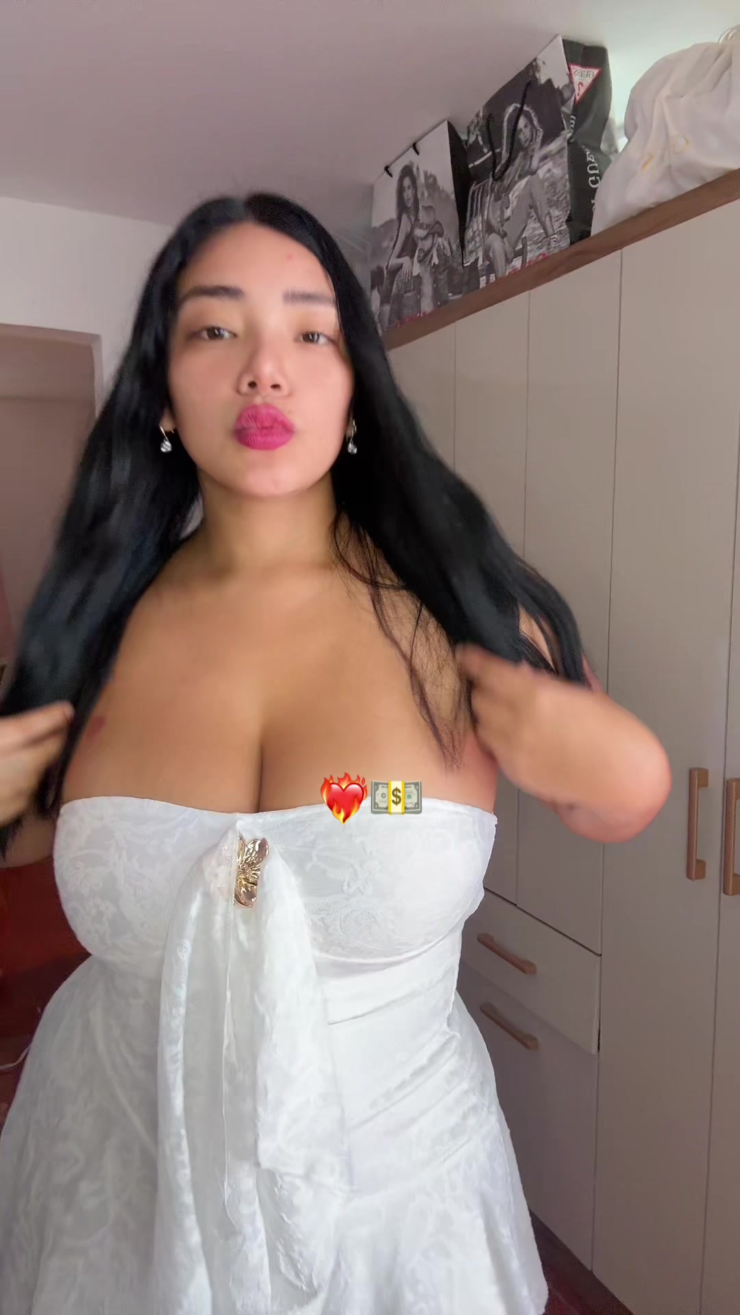 @Jhudit N ✈️💫💞