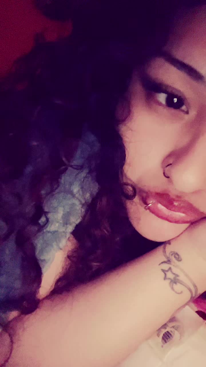 @kissandcurseme