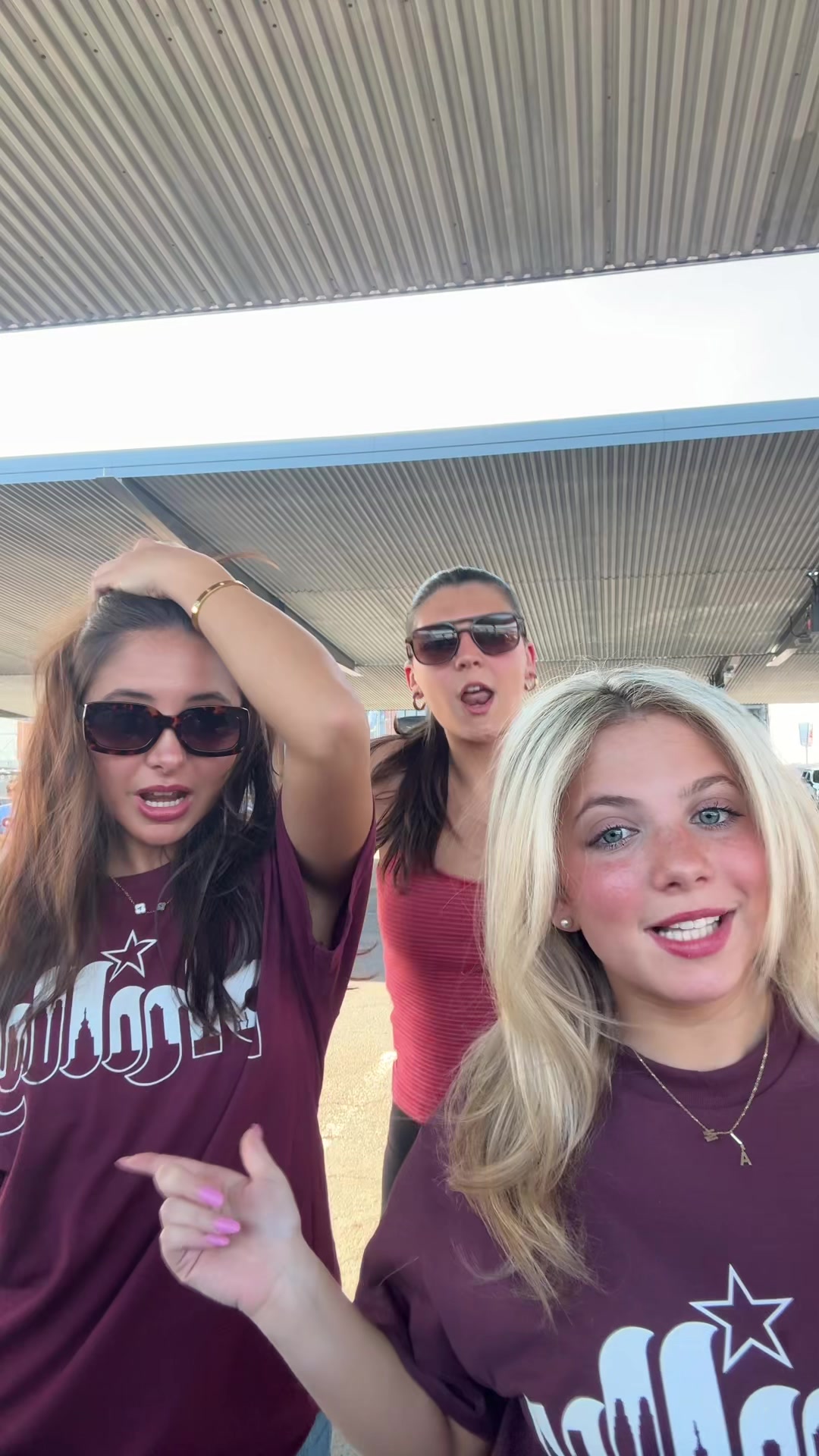 @Mia