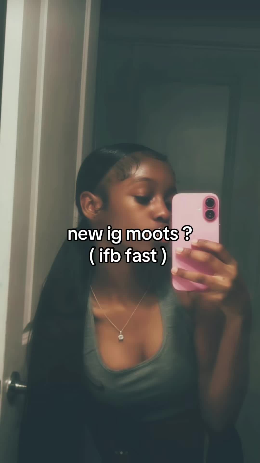 @ᥫ᭡.