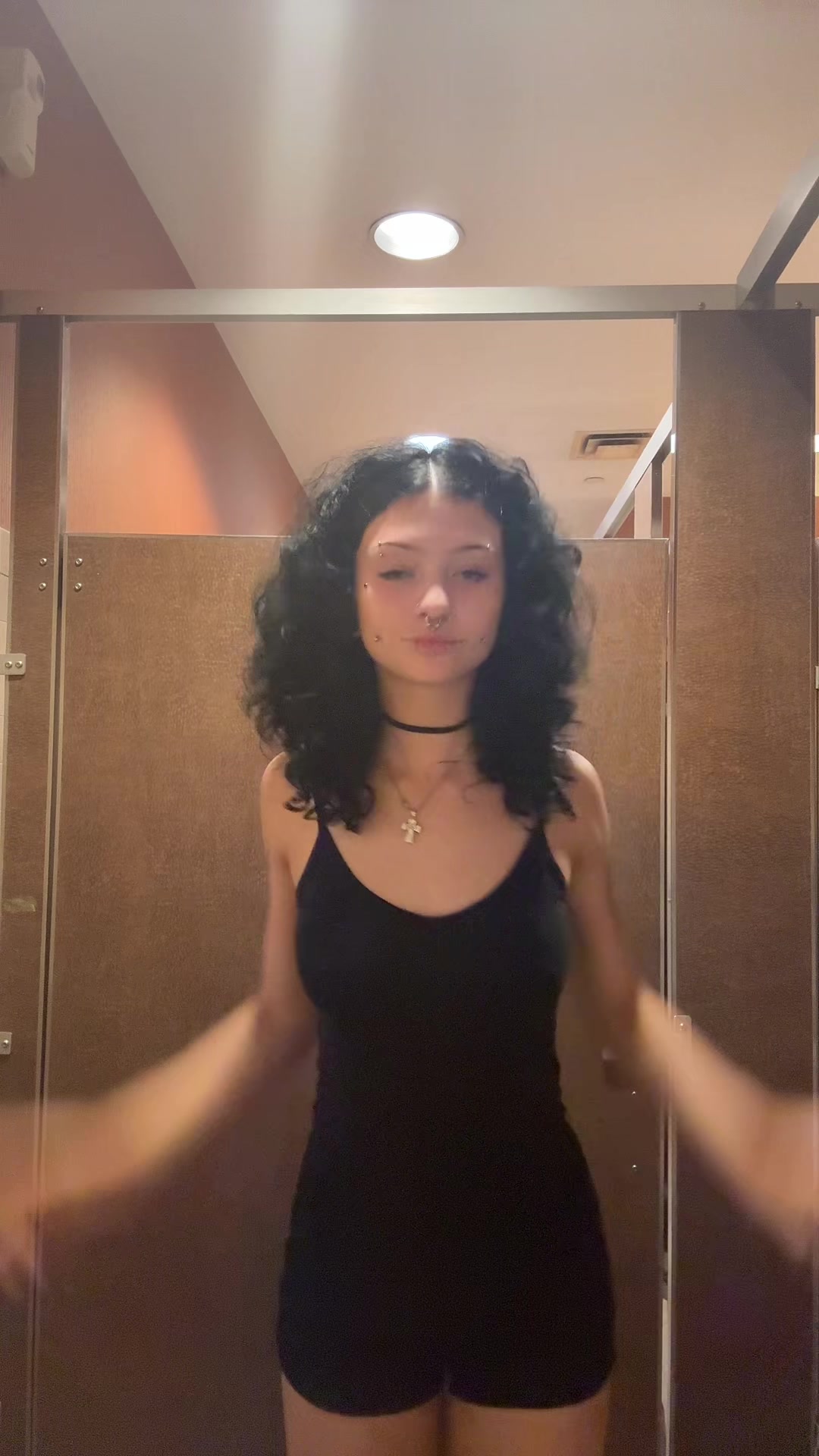 @miss.porcelain_