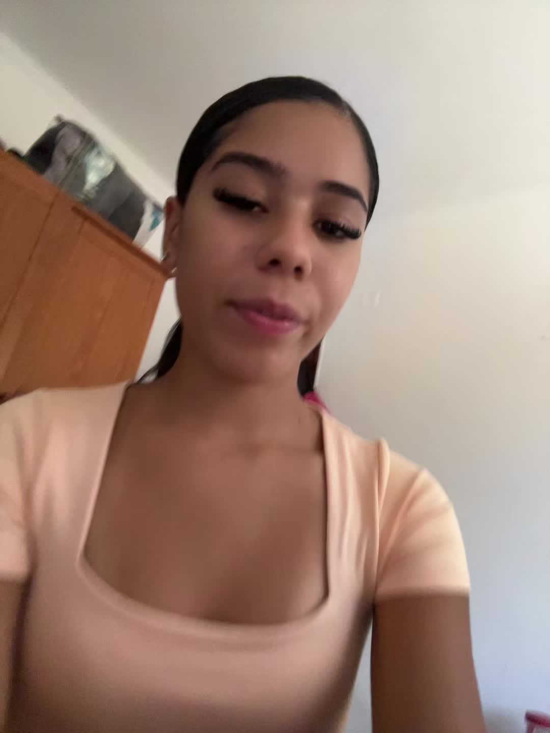 @𝑳𝒂𝒕𝒊𝒏𝒂🫧