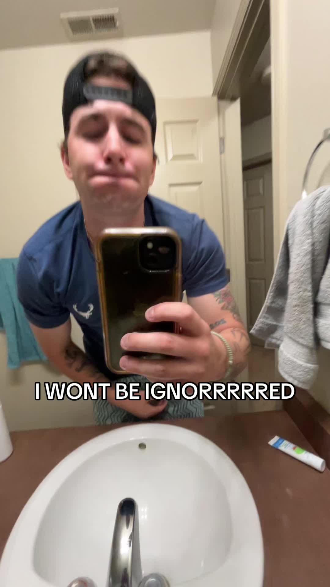 @CARSONGOESPUNK