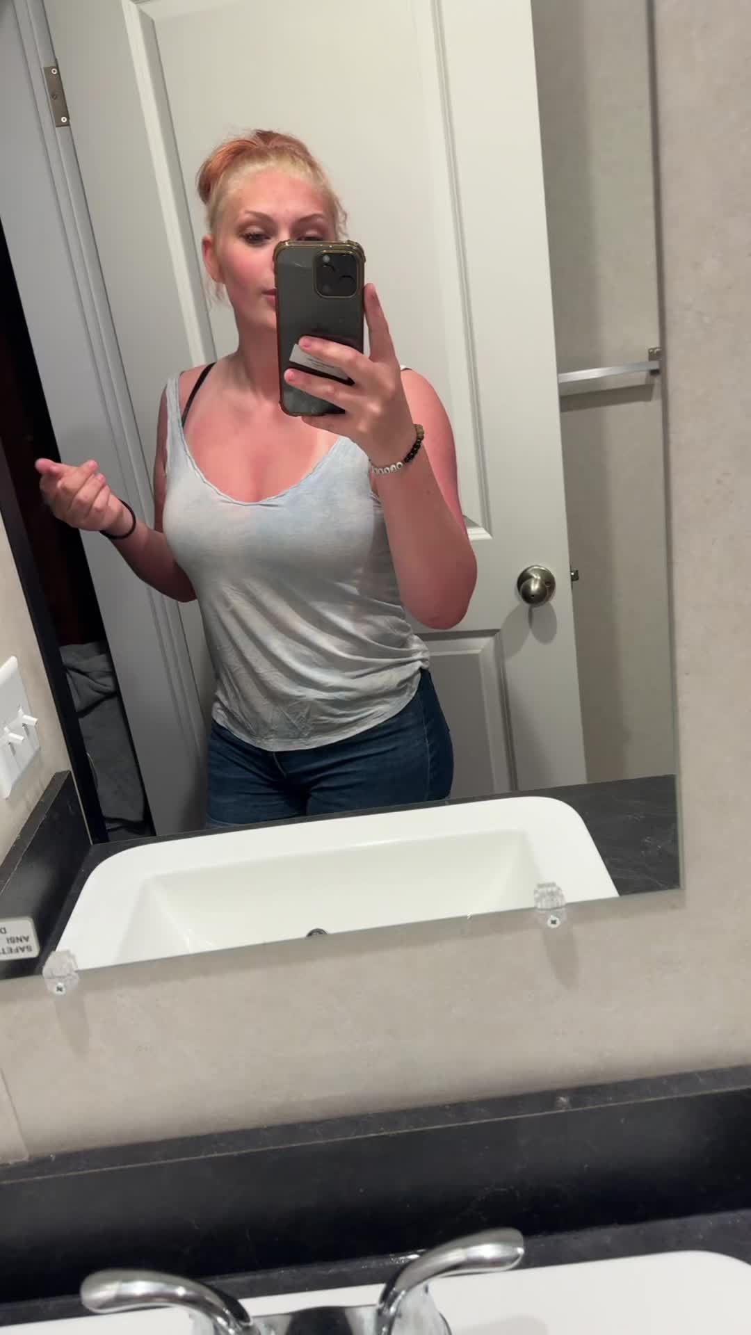 @Jayla