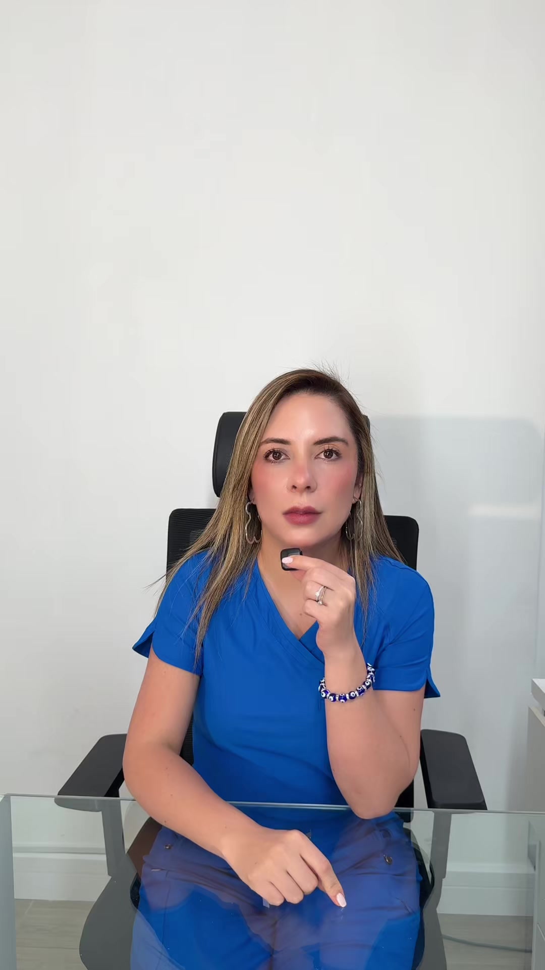 @Dermat&oacute;loga Cindy Burbano