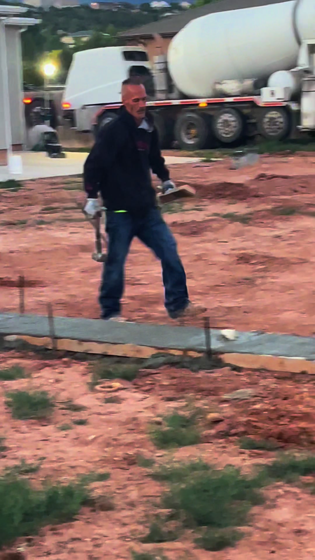 @Steve's Concrete Pumping