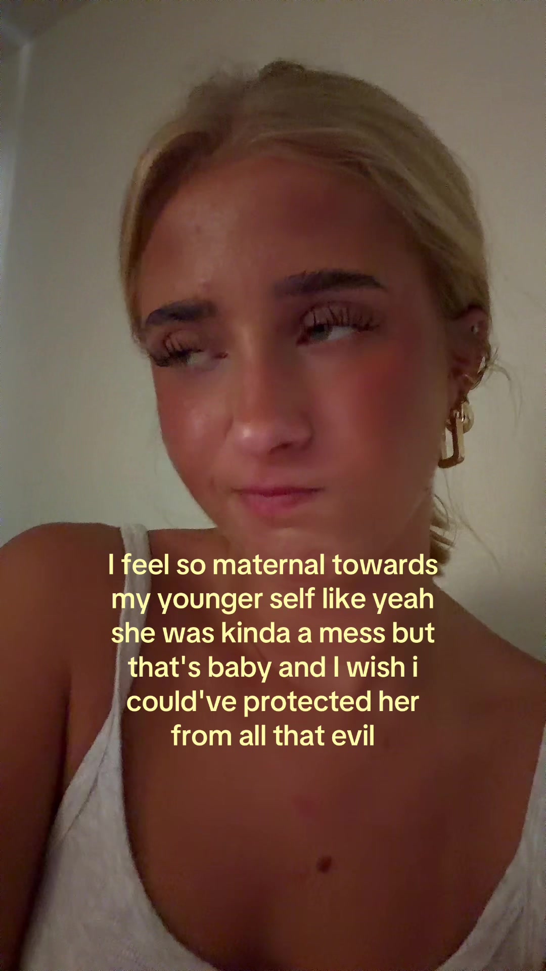 @theelliebarker