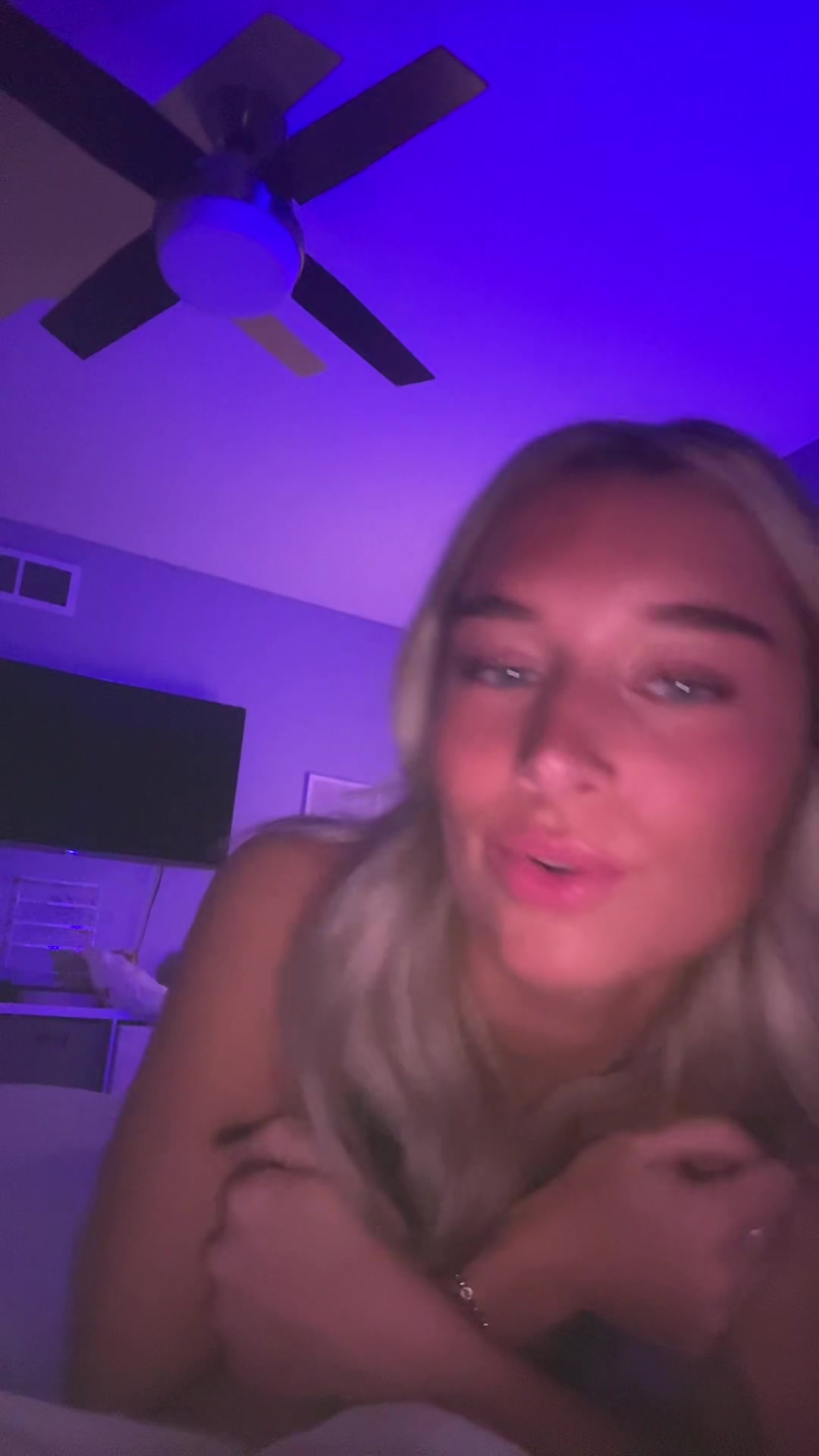 @Em⭐️